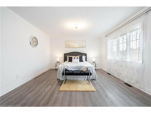 8 Decorso Drive, Peel, ON - Indoor Photo Showing Bedroom