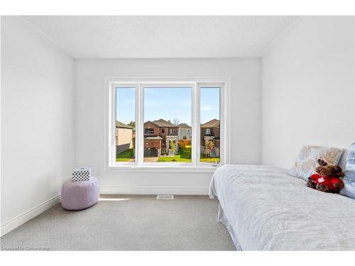 22 Autumn Drive Drive, Wasaga Beach, ON - Indoor Photo Showing Bedroom