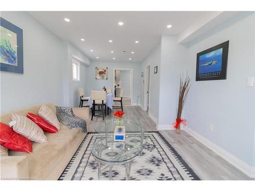 82 Shelby Avenue, Hamilton, ON - Indoor Photo Showing Other Room