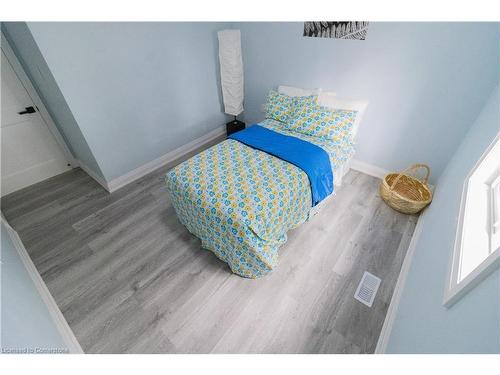 82 Shelby Avenue, Hamilton, ON - Indoor Photo Showing Bedroom