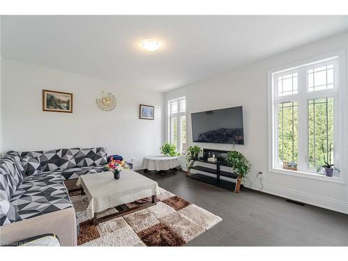 59 Raspberry Ridge, Caledon, ON - Indoor Photo Showing Living Room