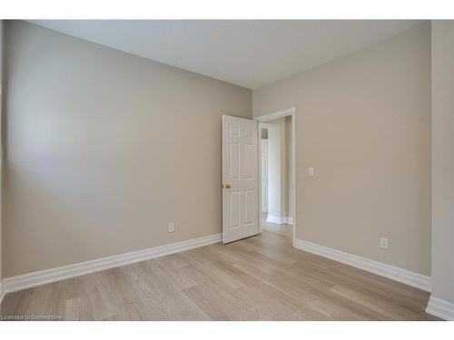 Main-1164 Cannon Street E, Hamilton, ON - Indoor Photo Showing Other Room