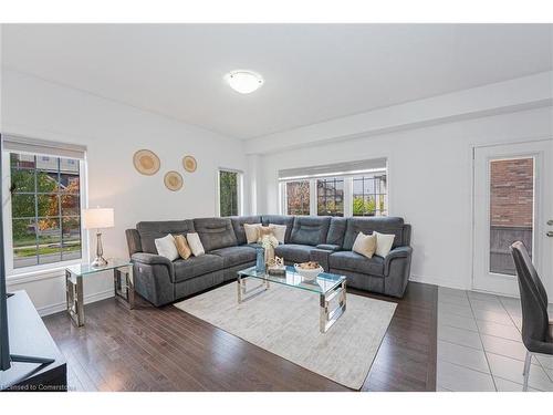 39 Agava Street Street, Peel, ON - Indoor Photo Showing Living Room