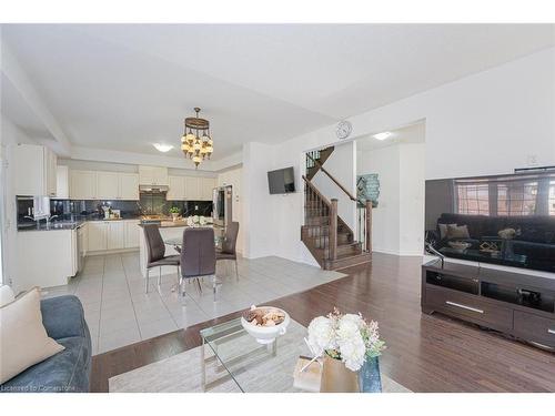 39 Agava Street Street, Peel, ON - Indoor Photo Showing Living Room