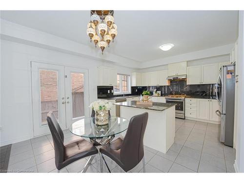 39 Agava Street Street, Peel, ON - Indoor Photo Showing Dining Room