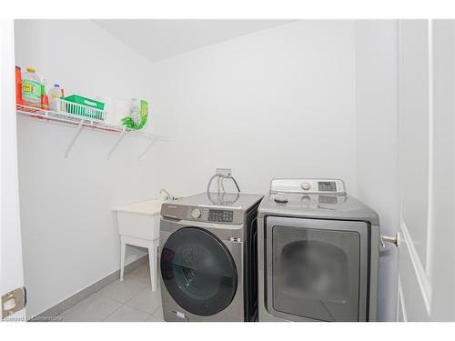 39 Agava Street Street, Peel, ON - Indoor Photo Showing Laundry Room