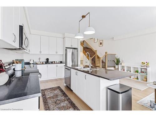 4006 Fracchioni Drive, Lincoln, ON - Indoor Photo Showing Kitchen With Stainless Steel Kitchen With Double Sink With Upgraded Kitchen