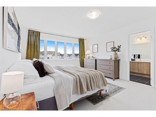 4006 Fracchioni Drive, Lincoln, ON - Indoor Photo Showing Bedroom