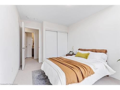 4006 Fracchioni Drive, Lincoln, ON - Indoor Photo Showing Bedroom