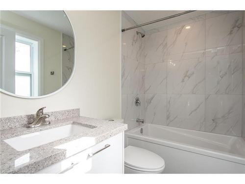 108 Fifth Avenue, Kitchener, ON - Indoor Photo Showing Bathroom