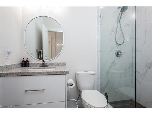 108 Fifth Avenue, Kitchener, ON - Indoor Photo Showing Bathroom