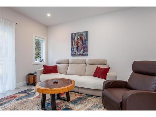 108 Fifth Avenue, Kitchener, ON - Indoor Photo Showing Living Room