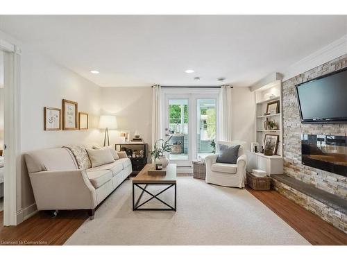 70 Country Club Drive, Hamilton, ON - Indoor Photo Showing Living Room With Fireplace