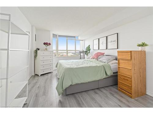 1403-30 Malta Avenue, Brampton, ON - Indoor Photo Showing Bedroom