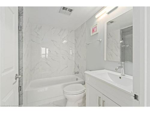 1403-30 Malta Avenue, Brampton, ON - Indoor Photo Showing Bathroom