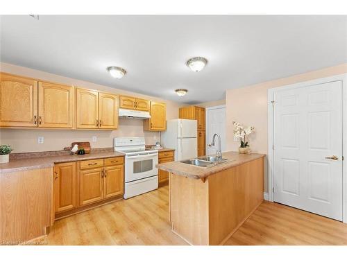 19 Badenoch Street Street, Morriston, ON - Indoor Photo Showing Kitchen With Double Sink