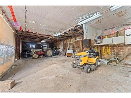 19 Badenoch Street Street, Morriston, ON - Indoor Photo Showing Garage