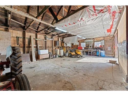 19 Badenoch Street Street, Morriston, ON - Indoor Photo Showing Garage