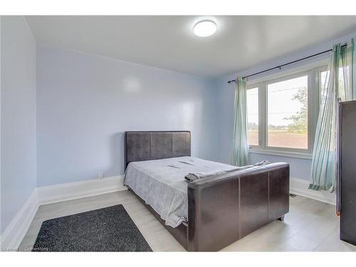 15 Grencer Road, Bradford, ON - Indoor Photo Showing Bedroom