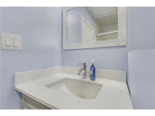 15 Grencer Road, Bradford, ON - Indoor Photo Showing Bathroom