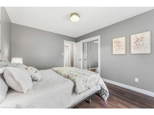 605 Alder Street W, Dunnville, ON - Indoor Photo Showing Bedroom