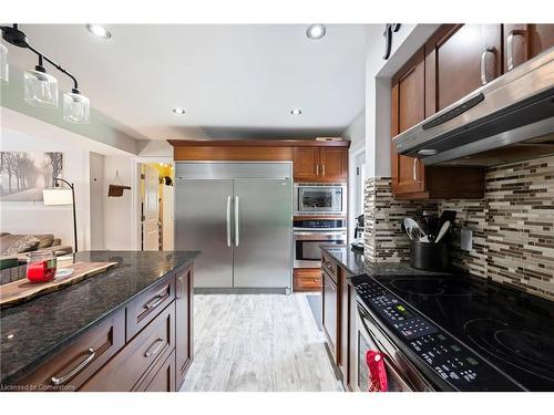 351323 17Th Line, East Garafraxa, ON - Indoor Photo Showing Kitchen With Upgraded Kitchen