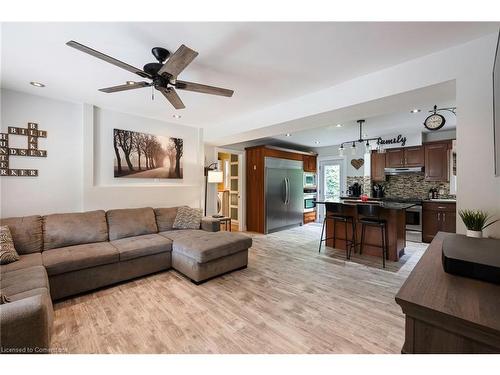 351323 17Th Line, East Garafraxa, ON - Indoor Photo Showing Living Room