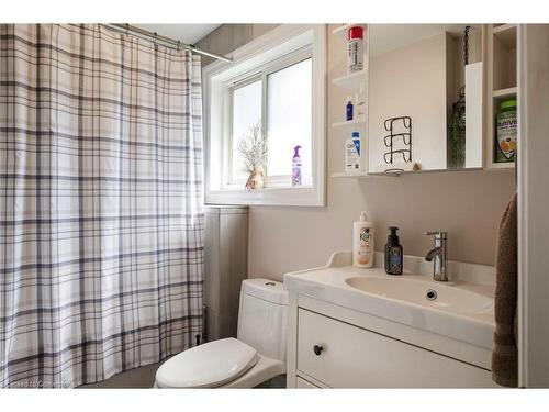 351323 17Th Line, East Garafraxa, ON - Indoor Photo Showing Bathroom