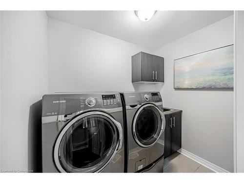 2495 Gateshead Common, Oakville, ON - Indoor Photo Showing Laundry Room