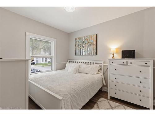 67 Eagle Avenue, Brantford, ON - Indoor Photo Showing Bedroom