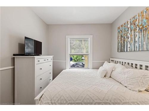 67 Eagle Avenue, Brantford, ON - Indoor Photo Showing Bedroom