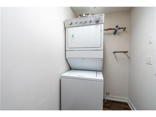 Ll14-25 Kay Cres Crescent, Guelph, ON - Indoor Photo Showing Laundry Room