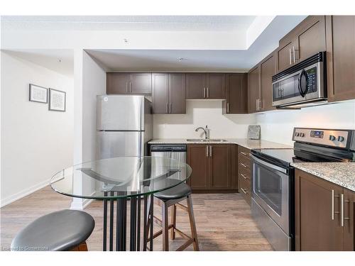 Ll14-25 Kay Cres Crescent, Guelph, ON - Indoor Photo Showing Kitchen With Stainless Steel Kitchen With Double Sink