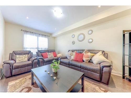 2 Hewson Street, Penetanguishene, ON - Indoor Photo Showing Living Room