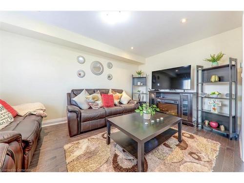 2 Hewson Street, Penetanguishene, ON - Indoor Photo Showing Living Room