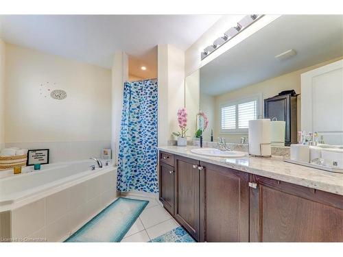 2 Hewson Street, Penetanguishene, ON - Indoor Photo Showing Bathroom