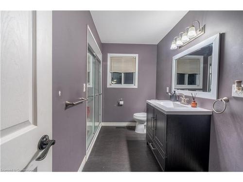 830 Stonegate Drive, Woodstock, ON - Indoor Photo Showing Bathroom