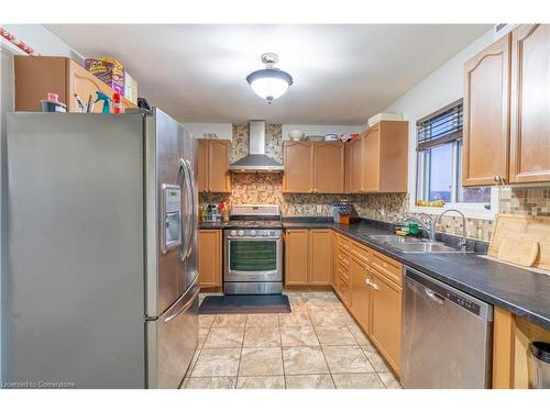 830 Stonegate Drive, Woodstock, ON - Indoor Photo Showing Kitchen With Double Sink