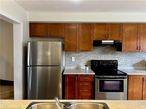 800 Shortreed Crescent, Milton, ON - Indoor Photo Showing Kitchen With Double Sink