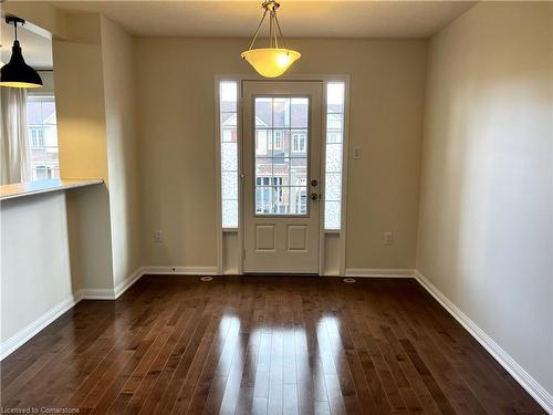 800 Shortreed Crescent, Milton, ON - Indoor Photo Showing Other Room