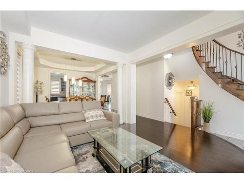 170 Pannahill Drive, Peel, ON - Indoor Photo Showing Living Room