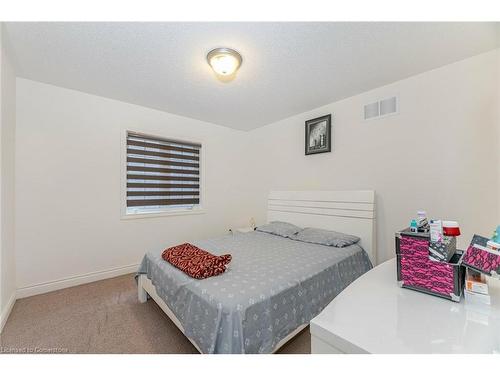 170 Pannahill Drive, Peel, ON - Indoor Photo Showing Bedroom