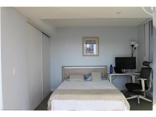 707-75 Queens Wharf Road, Toronto, ON - Indoor Photo Showing Bedroom