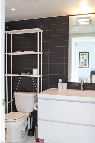 707-75 Queens Wharf Road, Toronto, ON - Indoor Photo Showing Bathroom