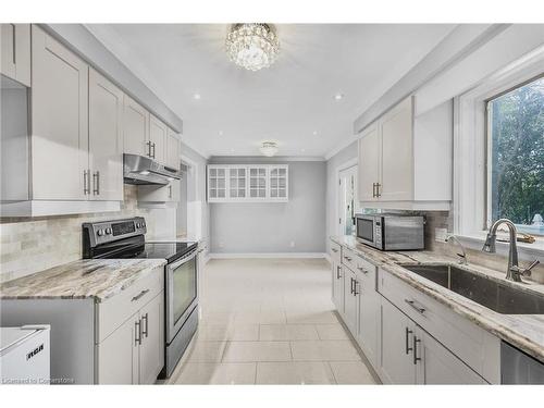 14610 Woodbine Avenue, Stouffville, ON - Indoor Photo Showing Kitchen With Upgraded Kitchen