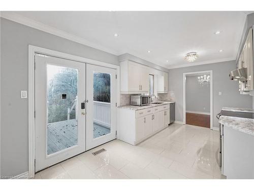 14610 Woodbine Avenue, Stouffville, ON - Indoor Photo Showing Kitchen