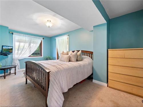 8 Scott Crescent, Hillsburgh, ON - Indoor Photo Showing Bedroom