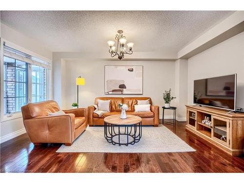 149 Eaton Street, Georgetown, ON - Indoor Photo Showing Living Room