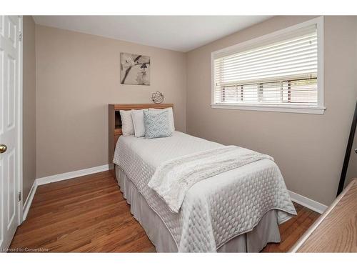 55 Grange Drive, Brampton, ON - Indoor Photo Showing Bedroom