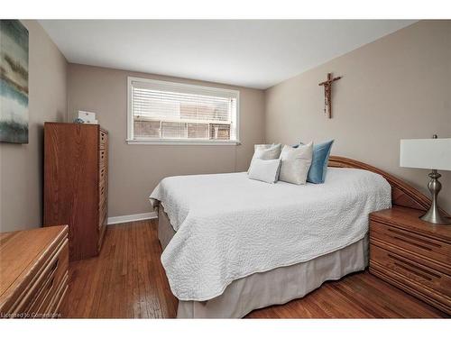 55 Grange Drive, Brampton, ON - Indoor Photo Showing Bedroom